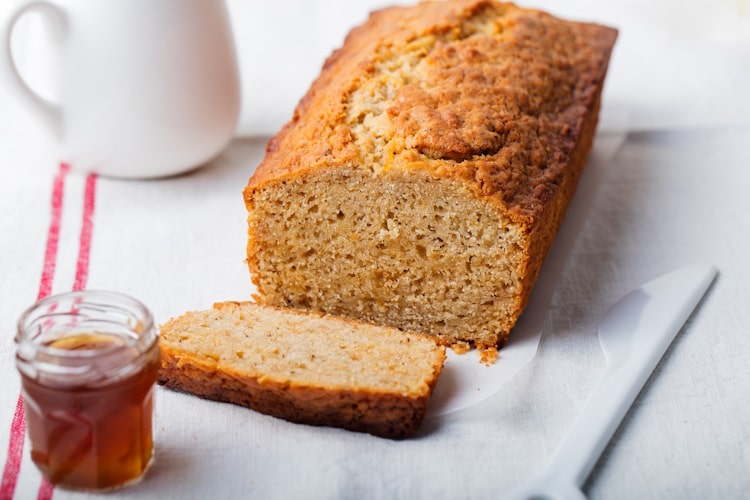 Applesauce cake